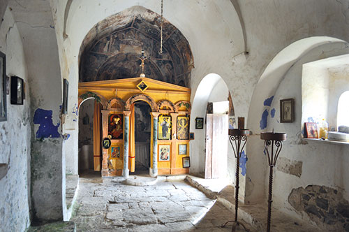 Εσωτερικό Εκκλησίας στην Παλαιοχώρα | Church Interior at Paleochora on Aegina